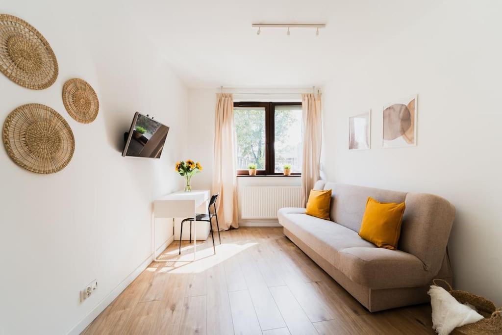 City Center - 3 Rooms - New Building - Private Parking Place - Garage Wrocław Buitenkant foto